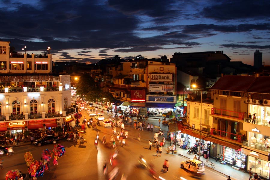 10 endroits idéaux pour faire du shopping à Hanoi - Rue de Hang Gai