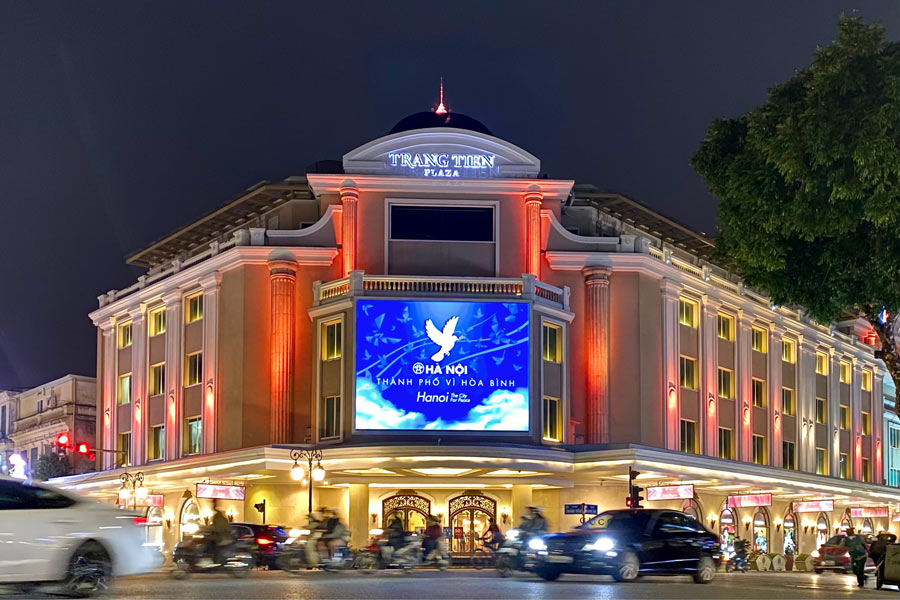 10 endroits idéaux pour faire du shopping à Hanoi - Centre commercial de Trang Tien Plaza