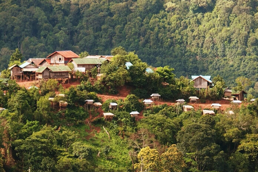 Itinéraire de trekking de 2 semaines au Laos convient aux touristes qui aiment l'aventure et la liberté