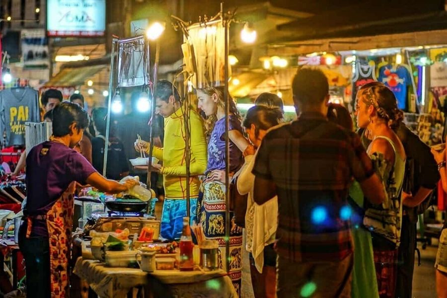 marché de nuit à Pai | randonnee au nord thailande