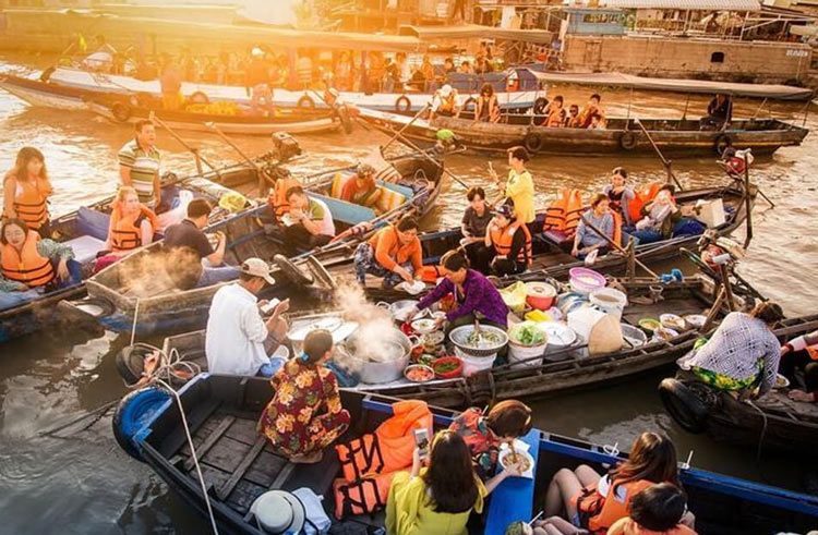  Exploration du marché flottant de Long Xuyen