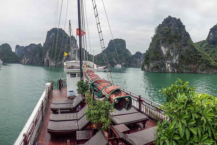 Croisière dans la baie de Bai Tu Long - Baie de Bai Tu Long