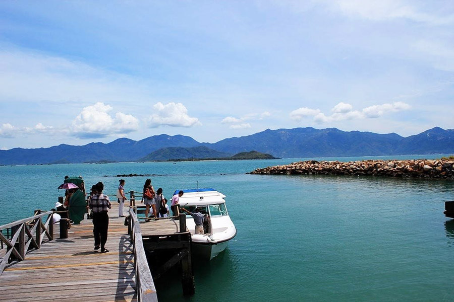 Navire à grande vitesse - Baie de Ninh Van