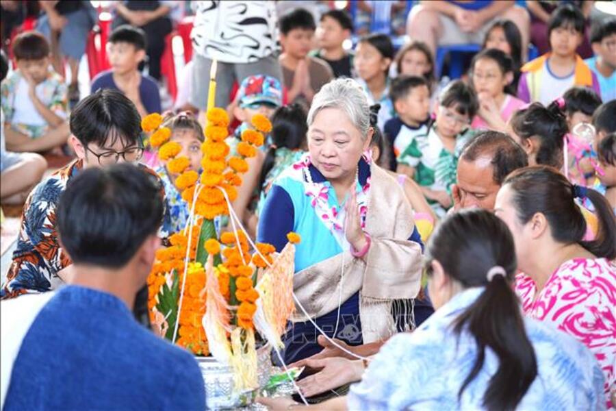 Boun Pi Mai au Laos : la fête du Nouvel An laotien pleine de joie