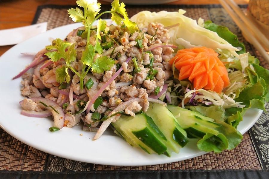 La gastronomie locale du Nouvel An- Boun Pi Mai du Laos