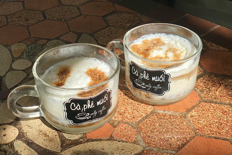 Café au sel au Vietnam