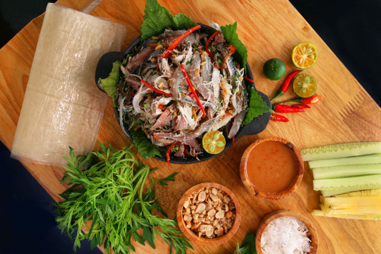Salade de poisson Bien Hoa fraîche et délicieuse