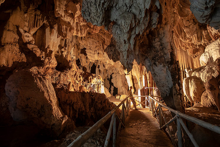 Grotte Phra That au parc national d'Erawan