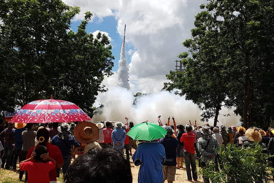 Festival des fusées en Thailande