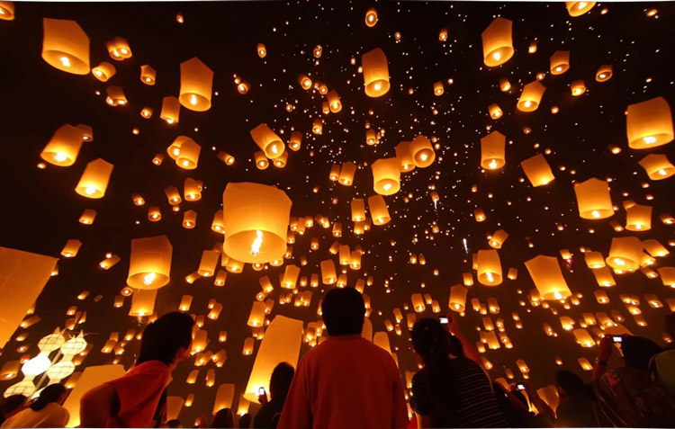 Festival des lanternes de Yi Peng