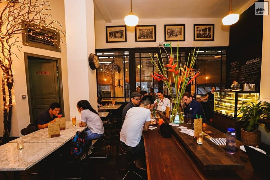 L’Usine Café à Saigon, un espace chic et raffiné où l’on savoure le café aux œufs vietnamien dans une ambiance urbaine