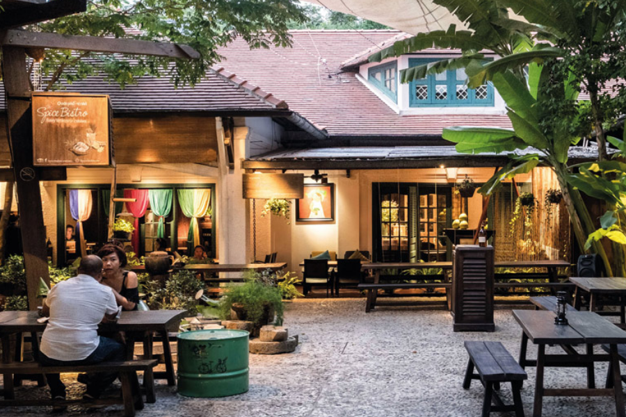 l'ambiance conviviale dans les restaurants végétariens à Ho Chi Minh ville