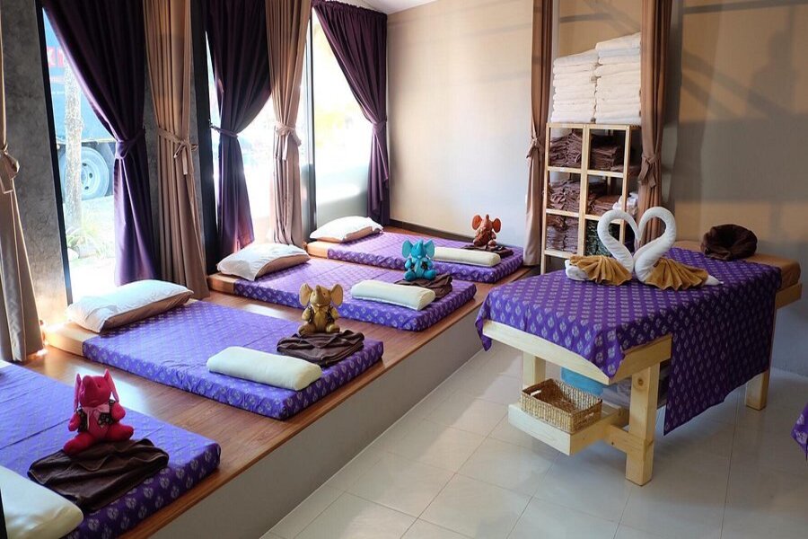 Massage thaï traditionnel dans un spa à Ao Nang