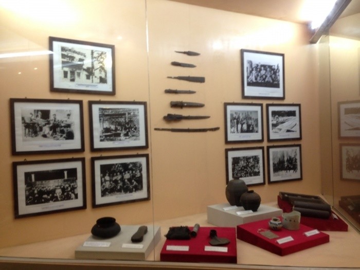 Artefacts exposés au musée du textile à Nam Dinh