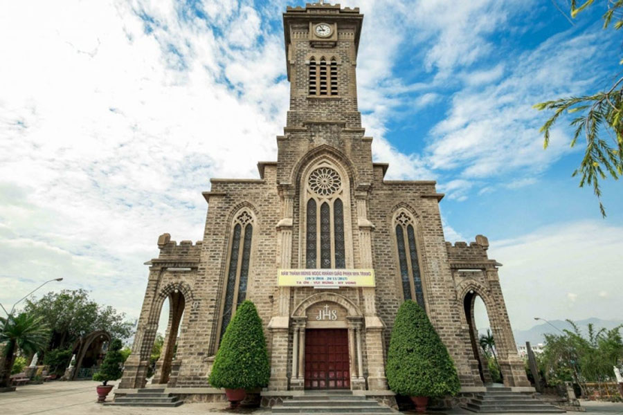 Découvrez la splendeur architecturale de la cathédrale de Nha Trang