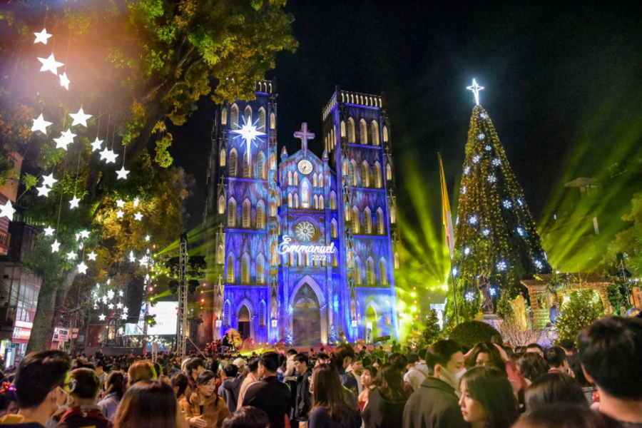 Passer Noël 2025 au Vietnam, c’est vivre une fête à la fois traditionnelle, dépaysante et vibrante