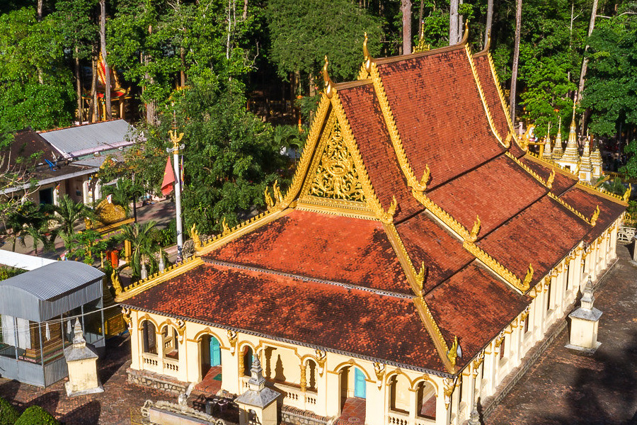Contempler l’architecture raffinée de la pagode Ang