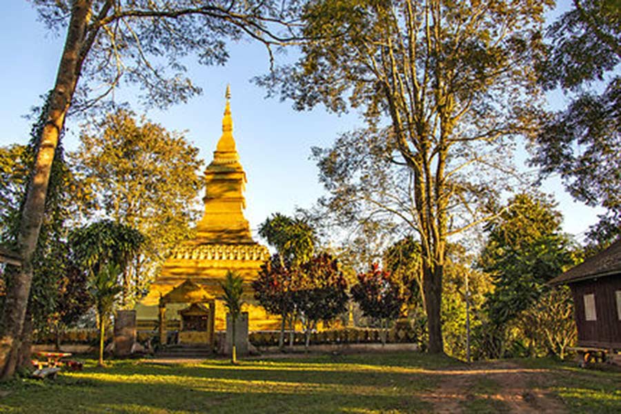 À Propos du Phoum Pouk Stupa 