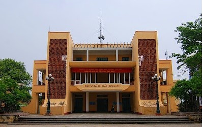 Maison đe la culture à Thinh Long