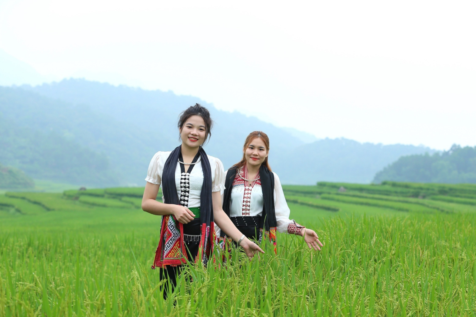 les deux femmes thaïs dans Pu Luong en 2 