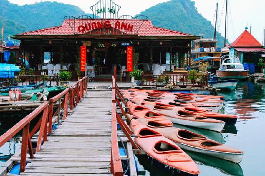  Restaurant flottant de Quang Anh restaurants à Cat Ba