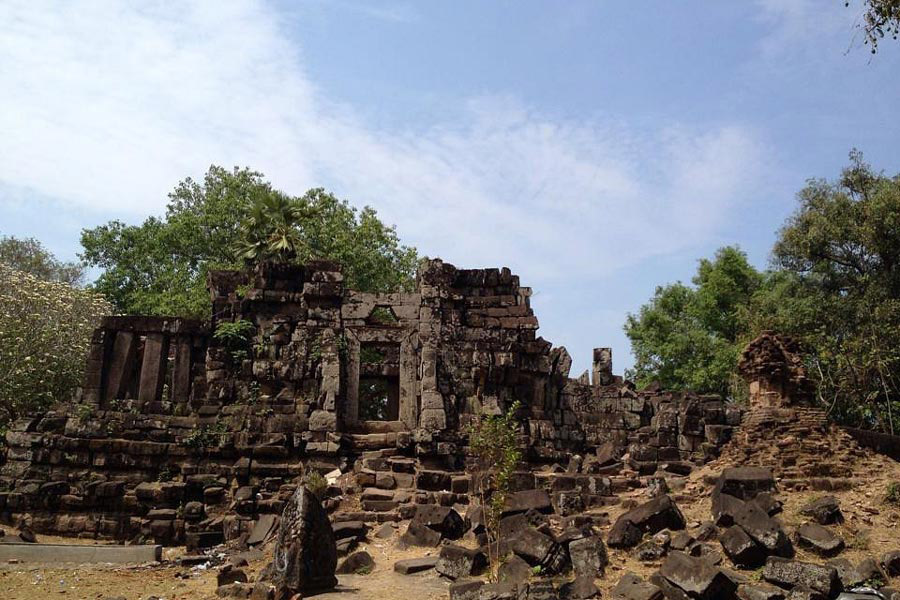 Temple pierre à Savannakhet