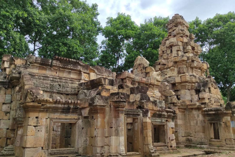 La pièce maîtresse du temple Barsaet est sans aucun doute le cadre de la porte antique