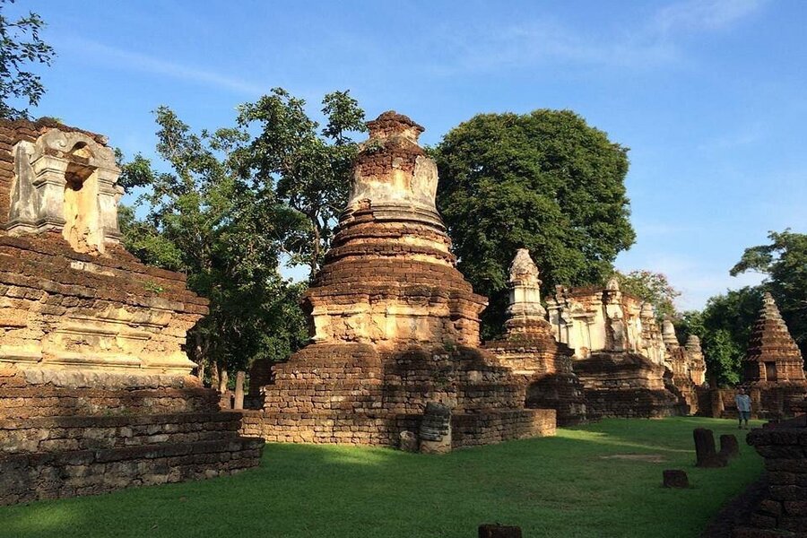 Wat Chedi Chet Thaeo