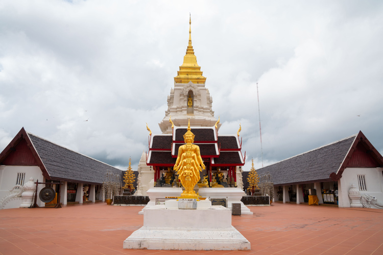 Le Wat Phra That Chaiyaphum est un trésor spirituel et culturel de la ville de Chaiyaphum