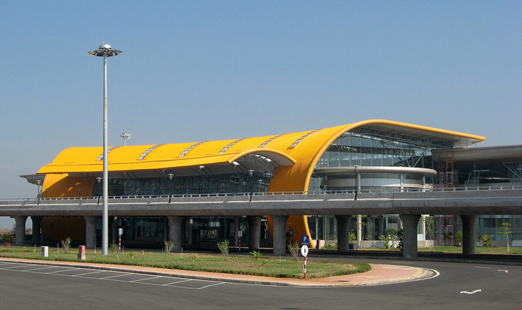 L'aéroport de Lien Khuong