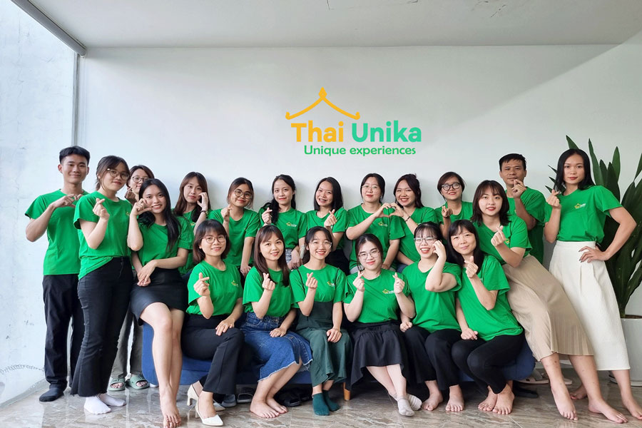 L'équipe de Thai Unika