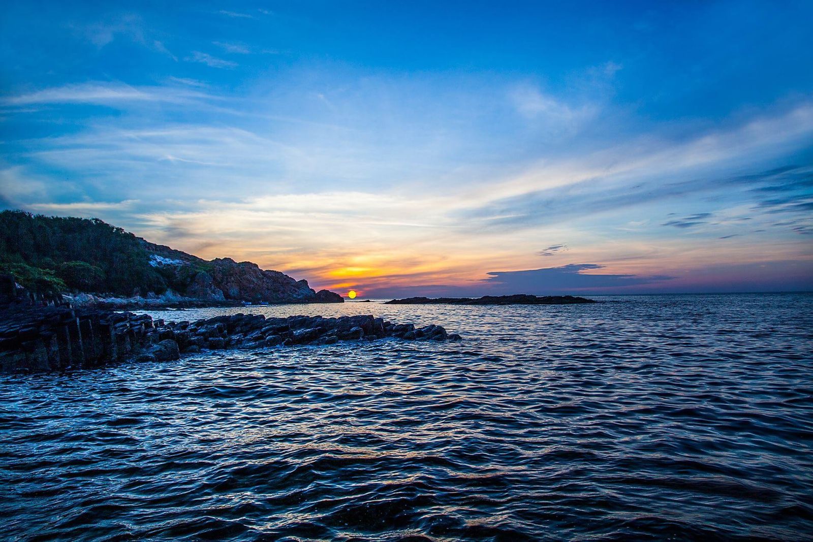 Le lever du soleil à Ghenh Da Dia