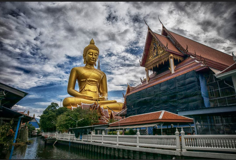 Un autre coin de Bangkok sur Chao Phraya