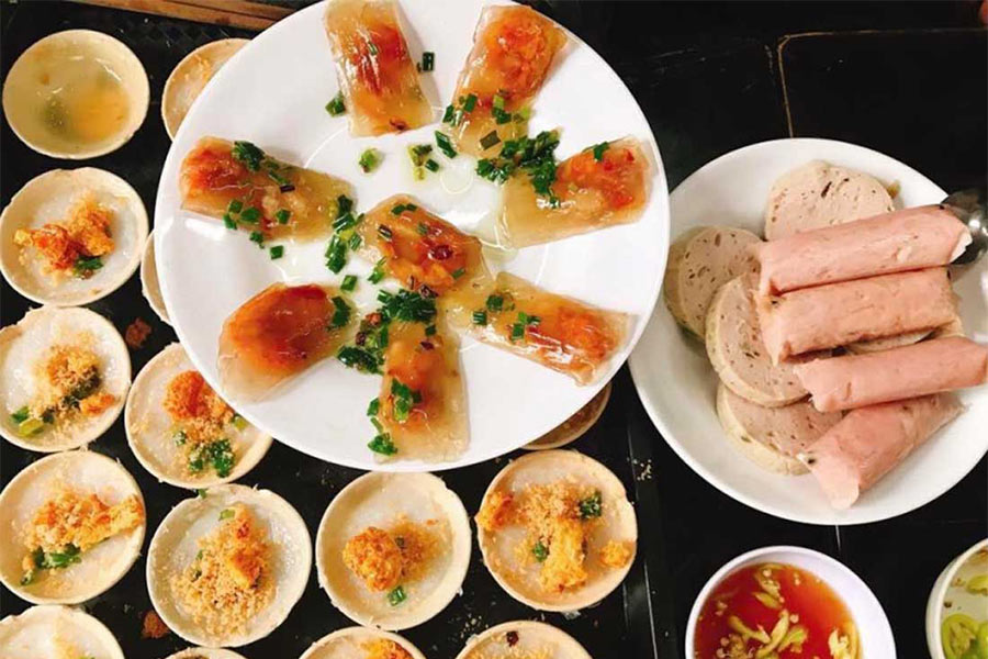 Le Banh Beo est originaire du Centre mais est devenu l'un des plats typiques de Saigon