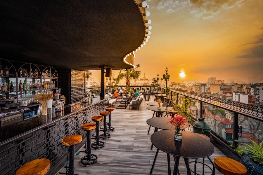 15 bars sur les toits pour explorer Hanoi vue d’en haut