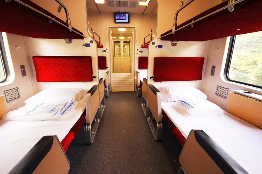 Pour un petit budget de voyage en Thailande, train de nuit est un choix parfait lors de votre circuilation