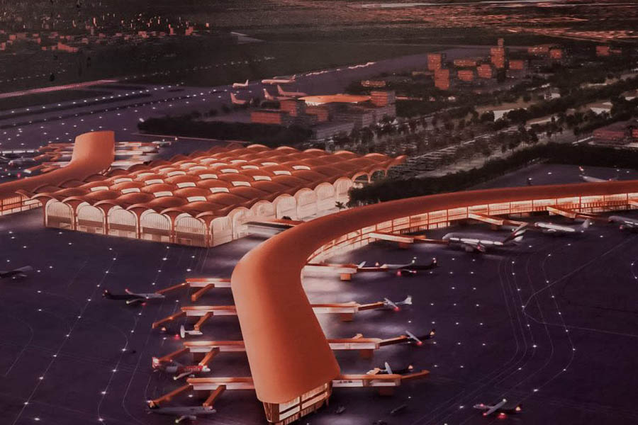 L'aéroport de Phnom Penh brille la nuit
