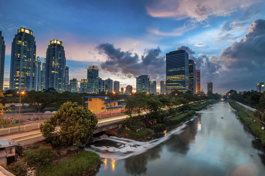 La capitale Jakarta est l'une des villes les plus peuplées d'Asie du Sud-Est