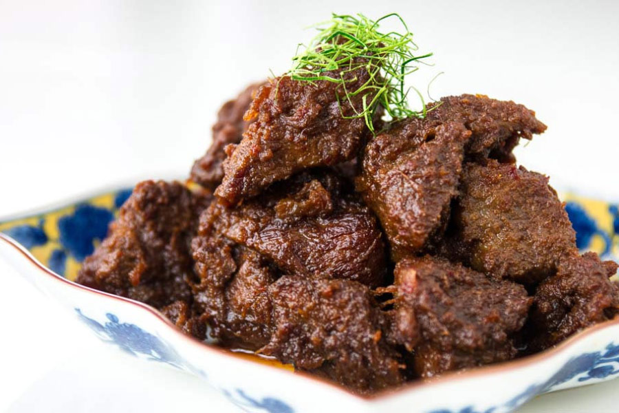 Le rendang est un plat de bœuf préféré dans la capitale de Jakarta.