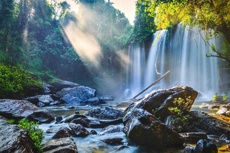 Cascade de Kulen au Parc National de Phnom Kulen