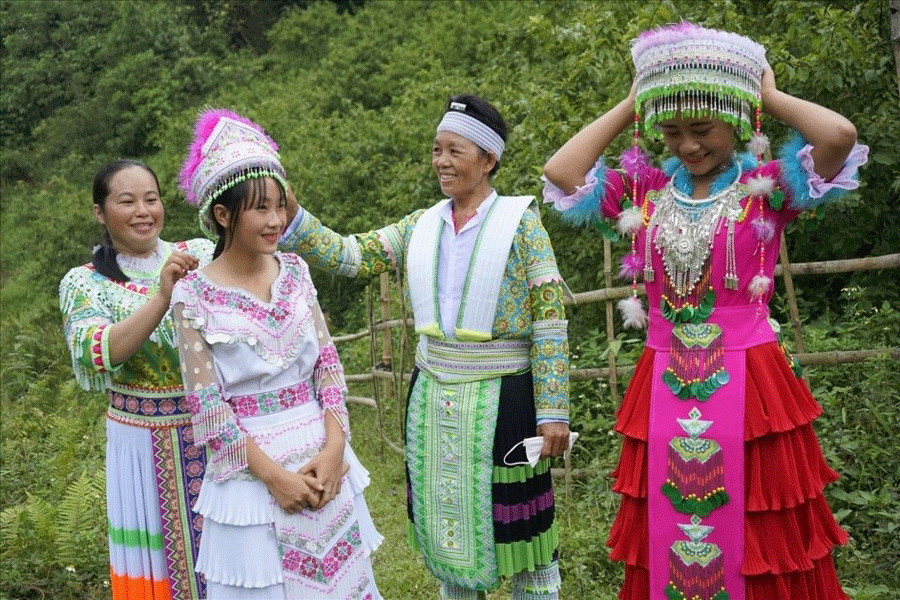 Circuit photo au Vietnam - Portraits dans les villages Hmong, Dao, Tay