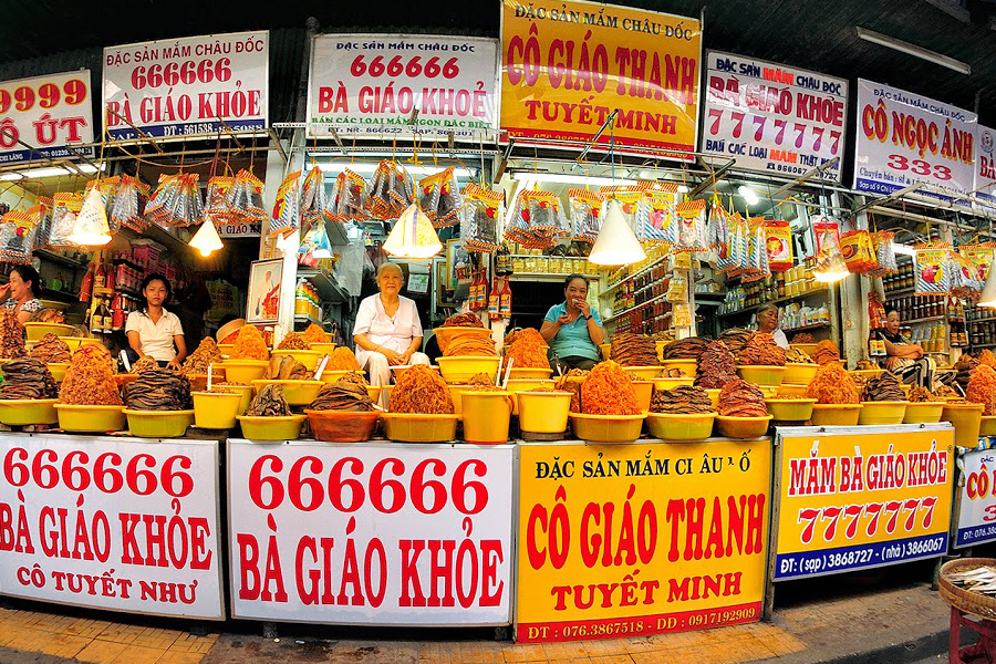 Marché traditionnel de Chau Doc