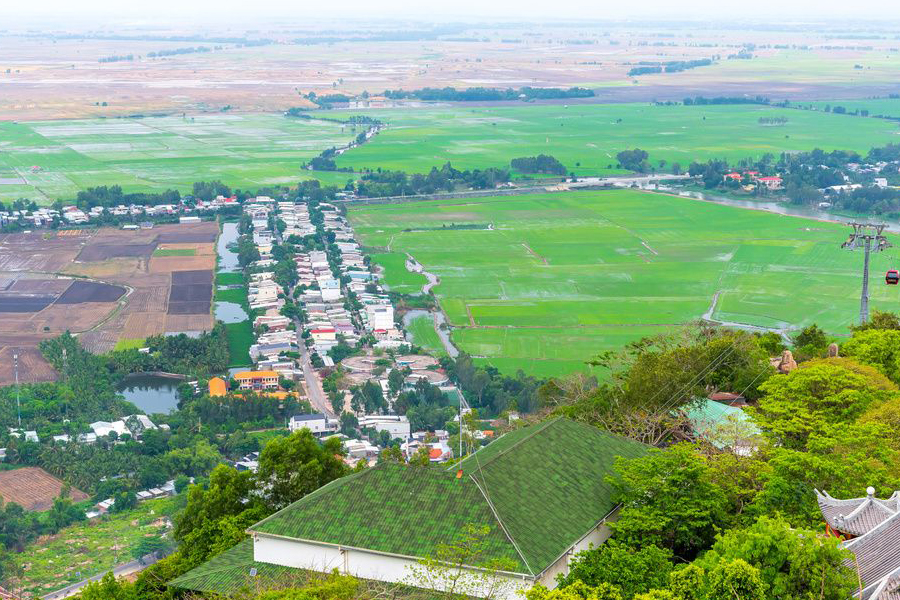 Vue panoramique de la montagne Sam vue d'en haut