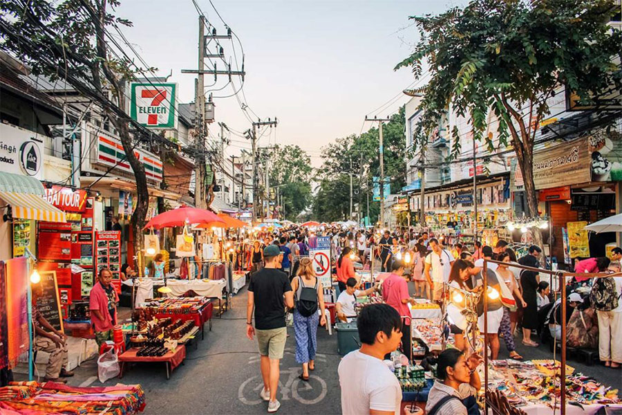 Marché de souvenirs à Chiang Mai