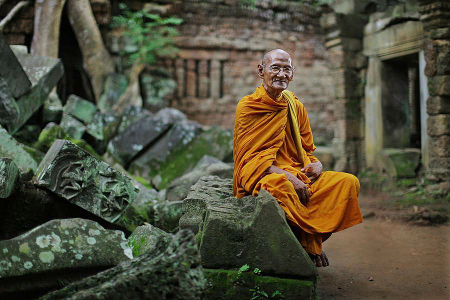 Les moines bouddhistes à Angkor Wat vous apporteront de la chance