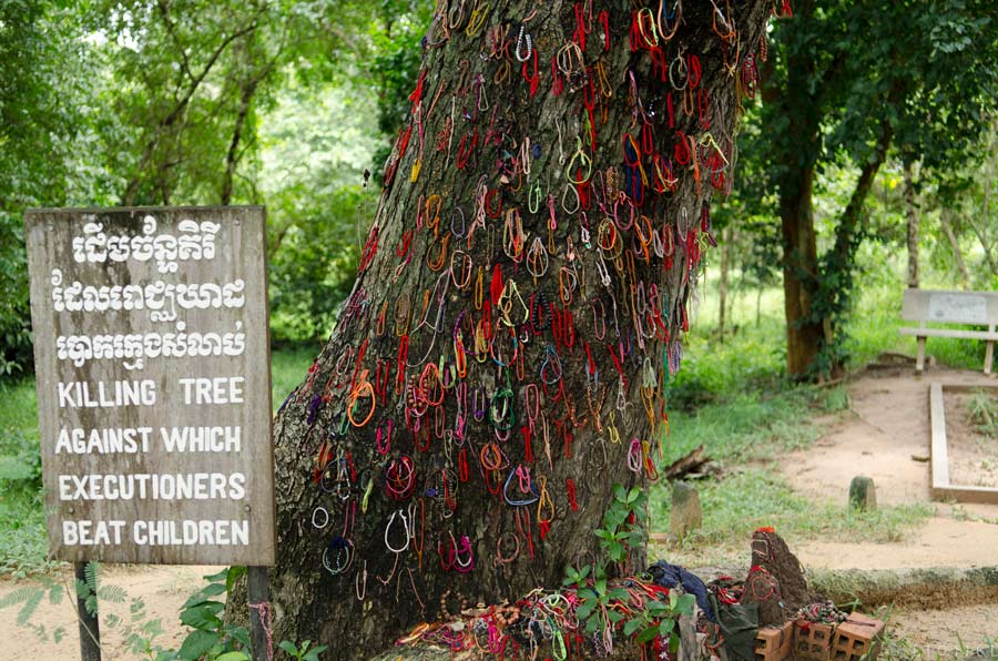 Visite des champs de la mort de Choeung Ek est l'une des choses à faire à Phnom Penh