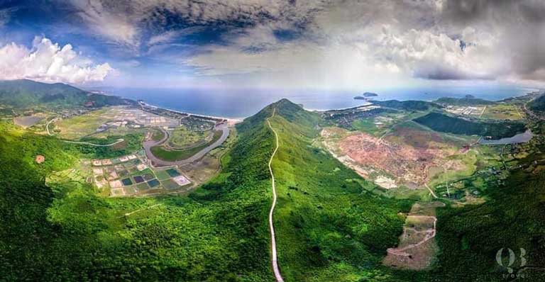 Col Ngang, traversée de la célèbre chaîne de montagnes Hoanh Son