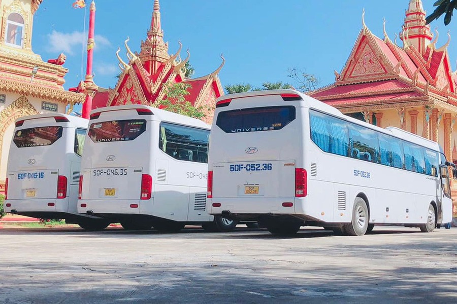 Les bus sont un moyen de transport pratique et populaire