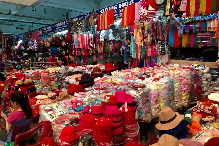La couleur culturelle du marché de Dong Xuan