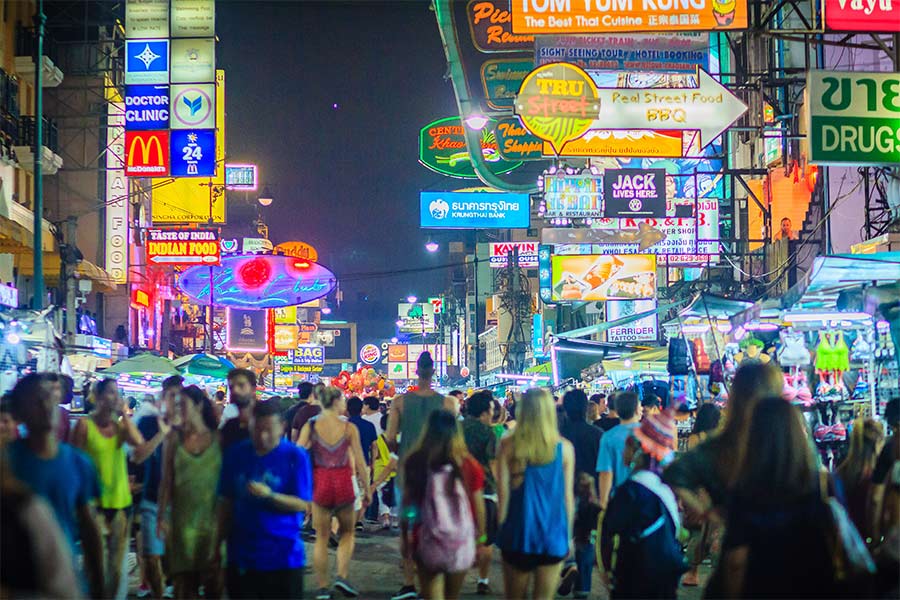 Rue de Khao San est l'une des destinations gratuites à visiter à Bangkok